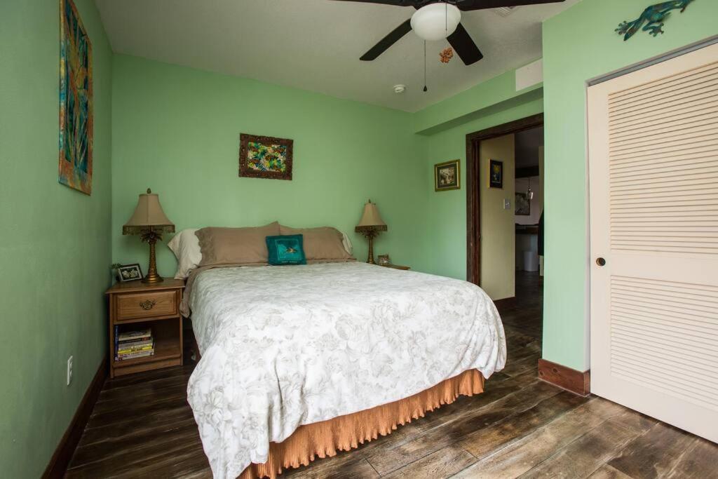 Big Easy Charmer License #23-ostr-12410 Holiday home